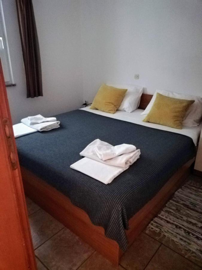 Apartments Burcul Pag Паг Экстерьер фото