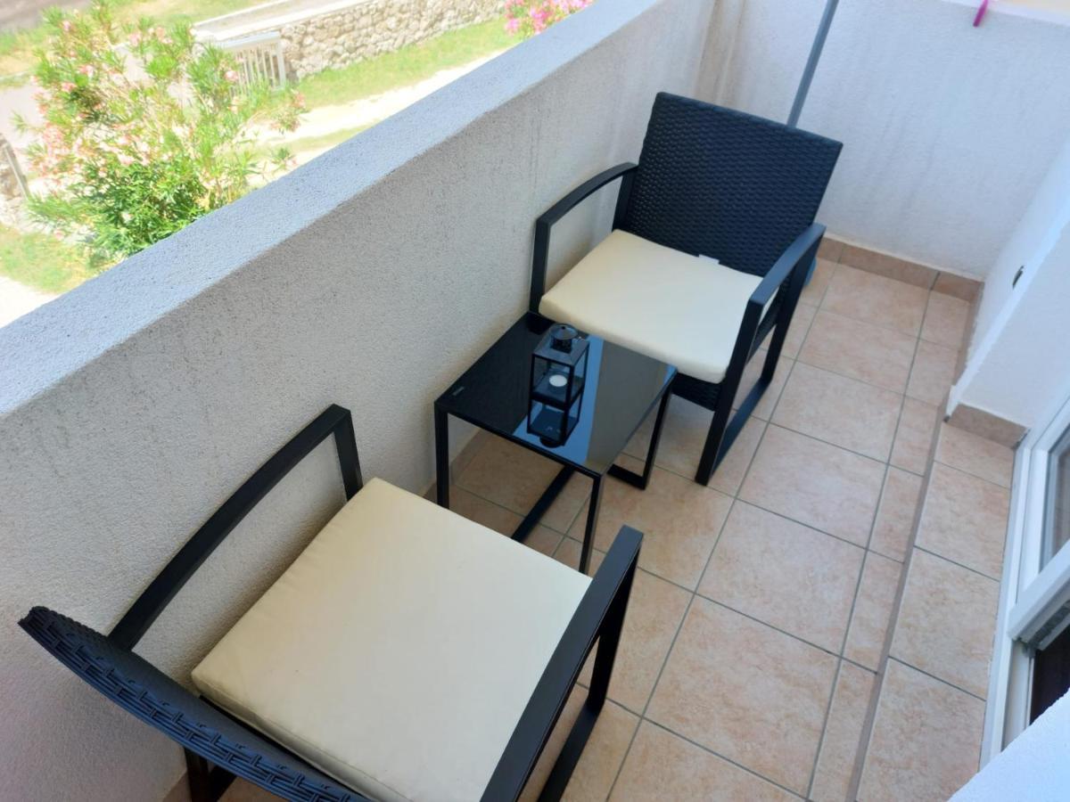 Apartments Burcul Pag Паг Экстерьер фото
