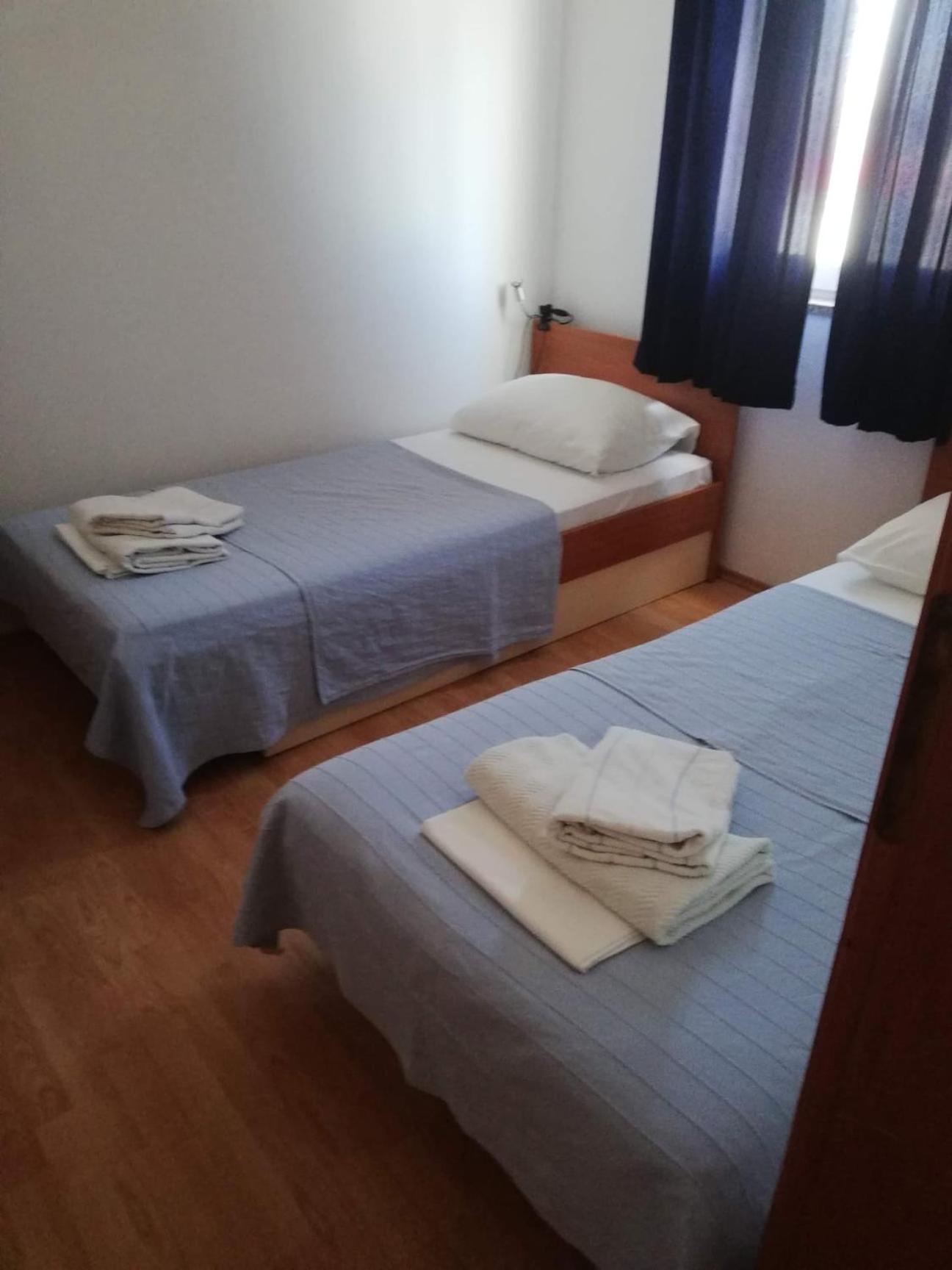 Apartments Burcul Pag Паг Экстерьер фото