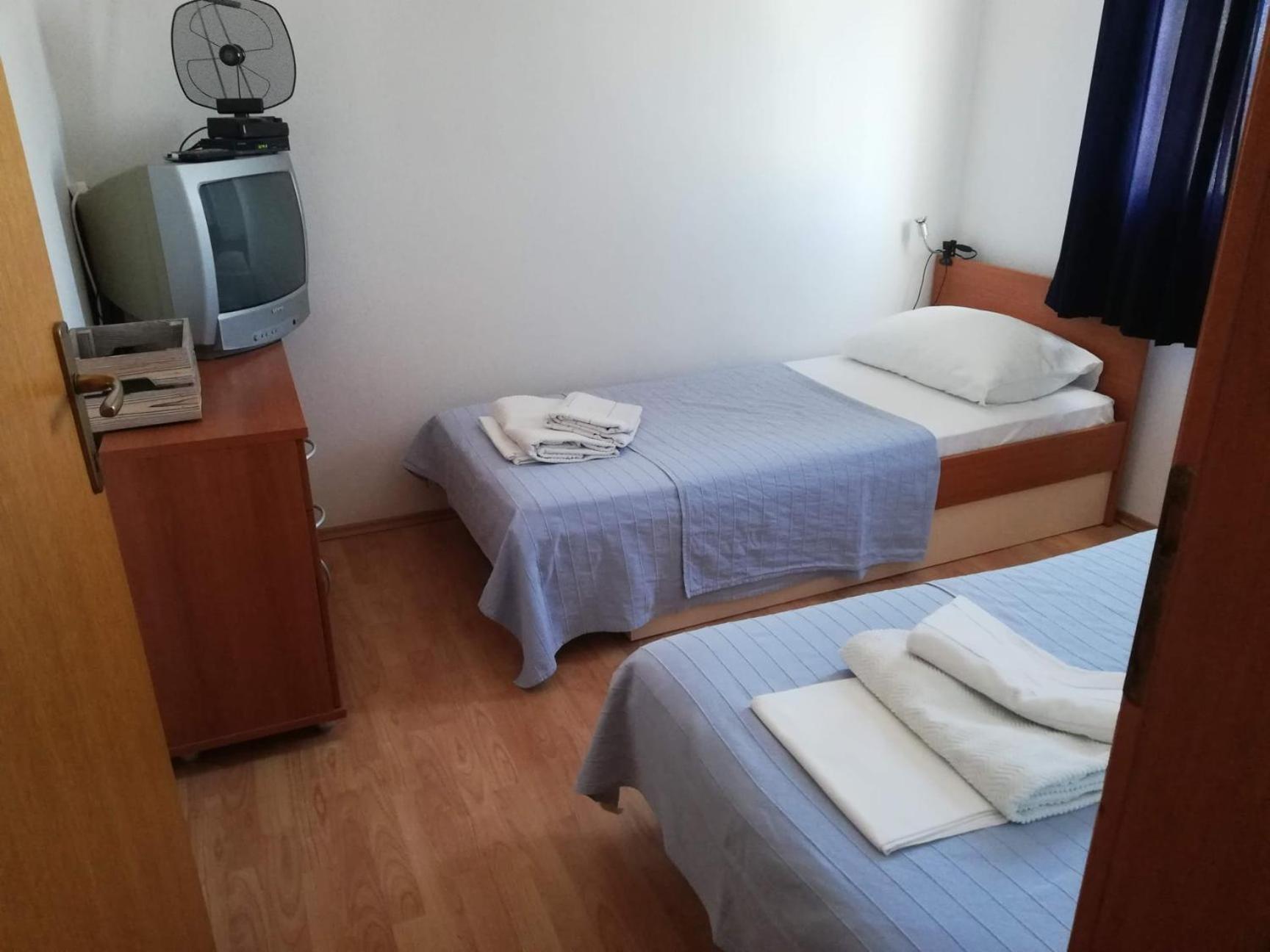Apartments Burcul Pag Паг Экстерьер фото