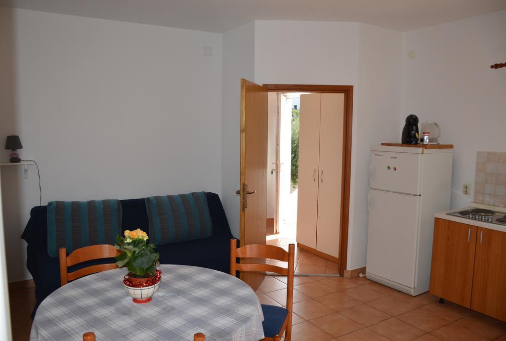 Apartments Burcul Pag Паг Экстерьер фото