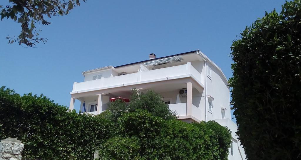 Apartments Burcul Pag Паг Экстерьер фото